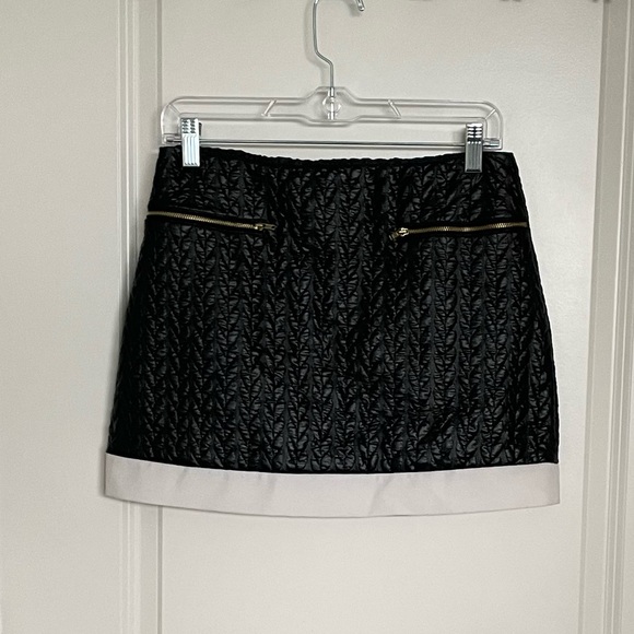 Black Skirt with white trim - Picture 1 of 5